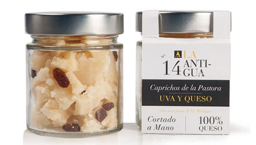 barritas-de-queso-de-oveja-anejo-vellon-de-fuentesauco-en-aceite-de-oliva-con-sombra